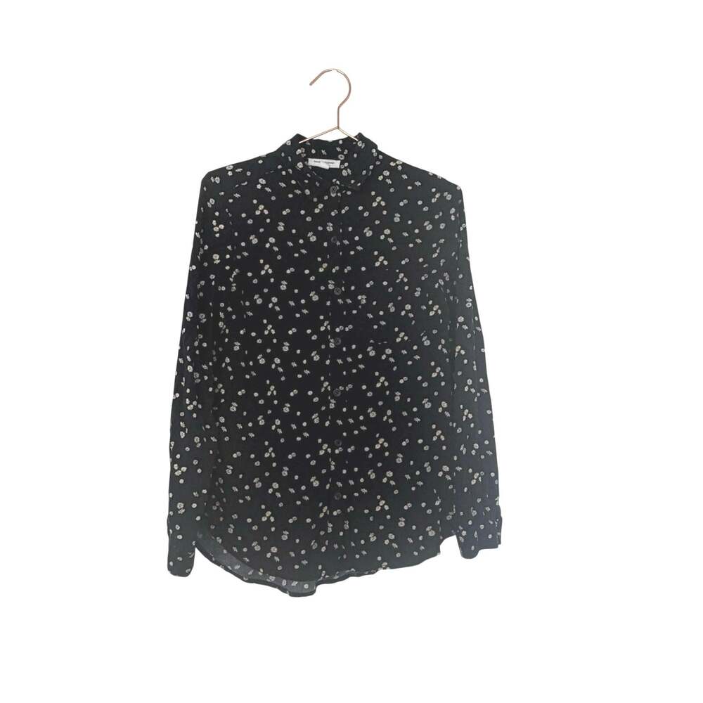 beachlunchlounge navy daisy Floral Button-Down Shirt size small